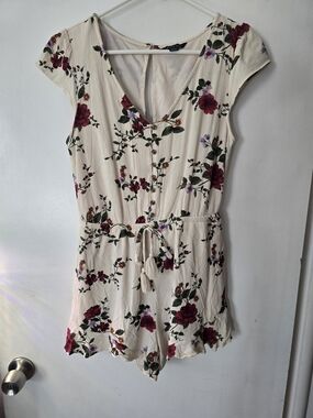 American Eagle Floral Romper Womens Size Medium Boho Button Front Tie Waist